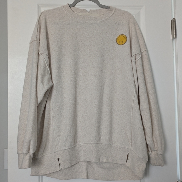 Aerie Chill Cozy Crew Smiley Face Sweatshirt - Picture 1 of 6